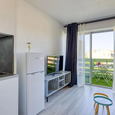 Les Pins By Interhome 나르본플라제